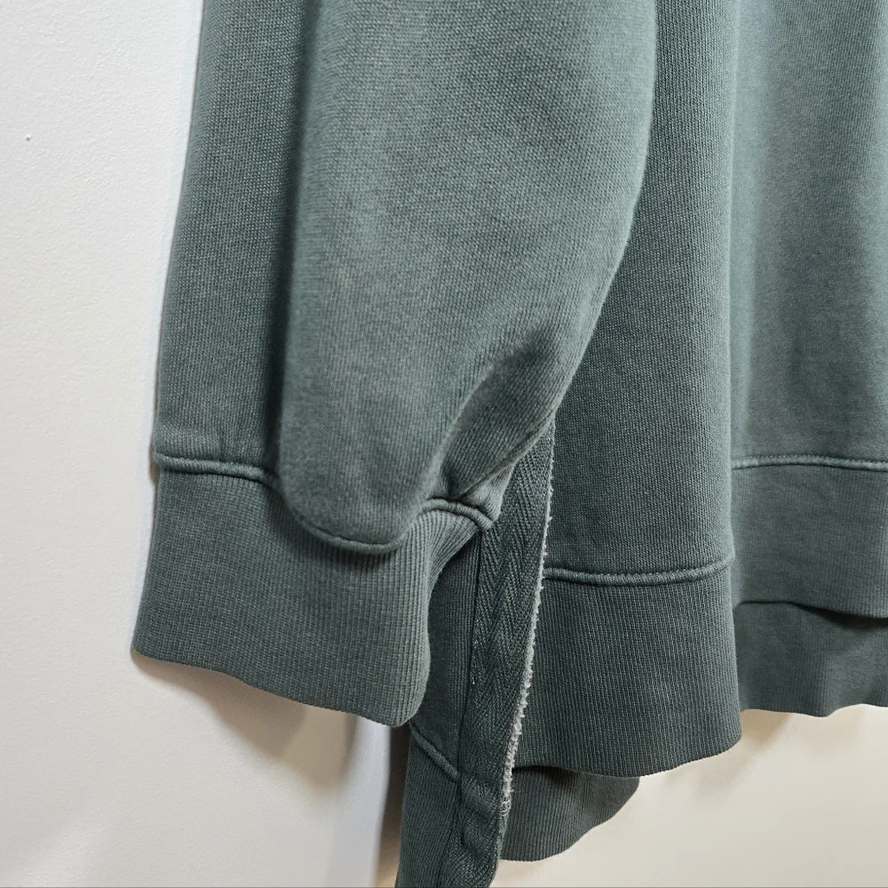 Old Navy Women’s Green Oversized Tunic Sweatshirt Size Medium Cozy Casual‎ Top